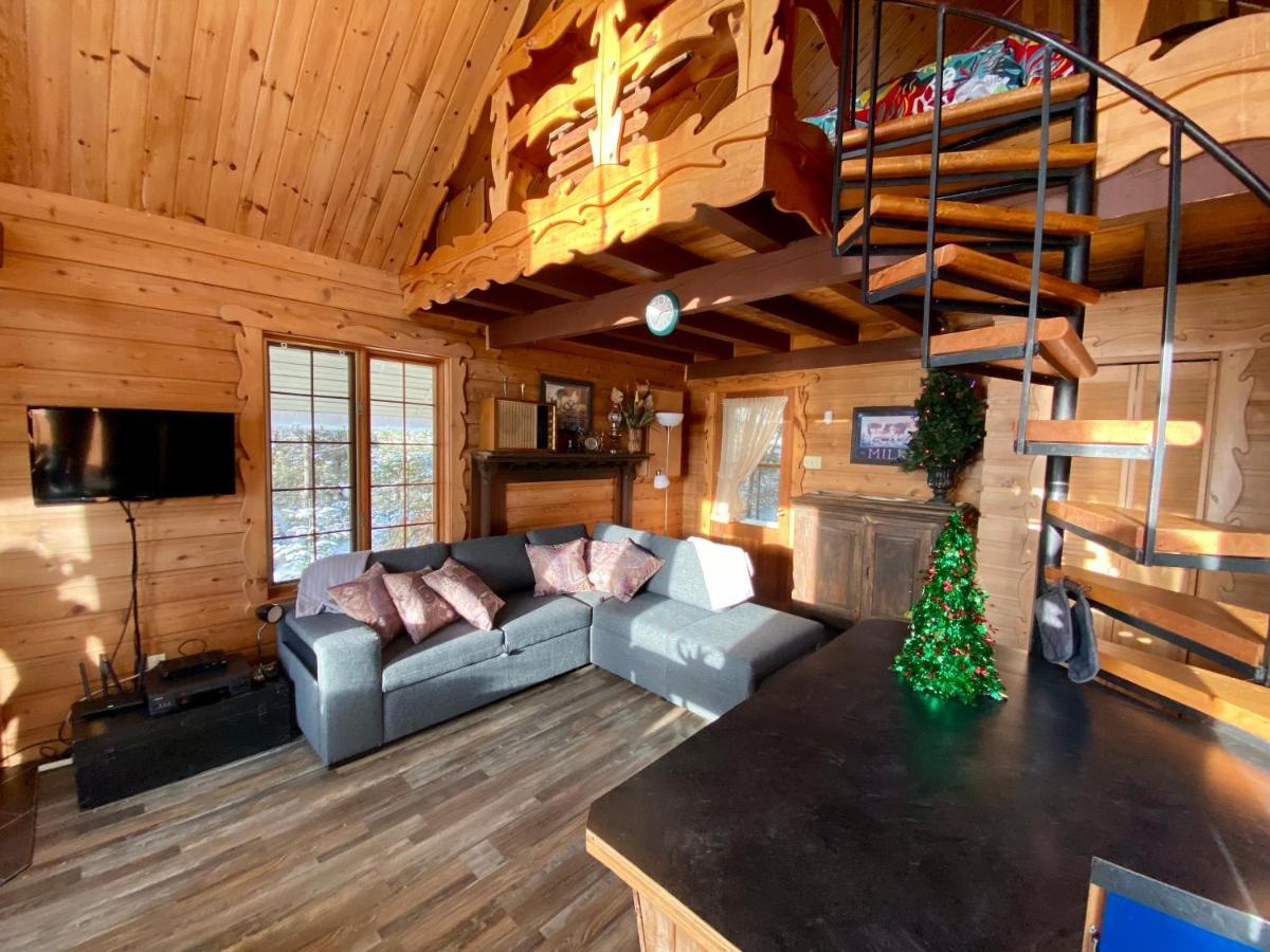Le Petit Chalet Sur Le Lac Sainte-Marguerite-du-Lac-Masson Exterior foto