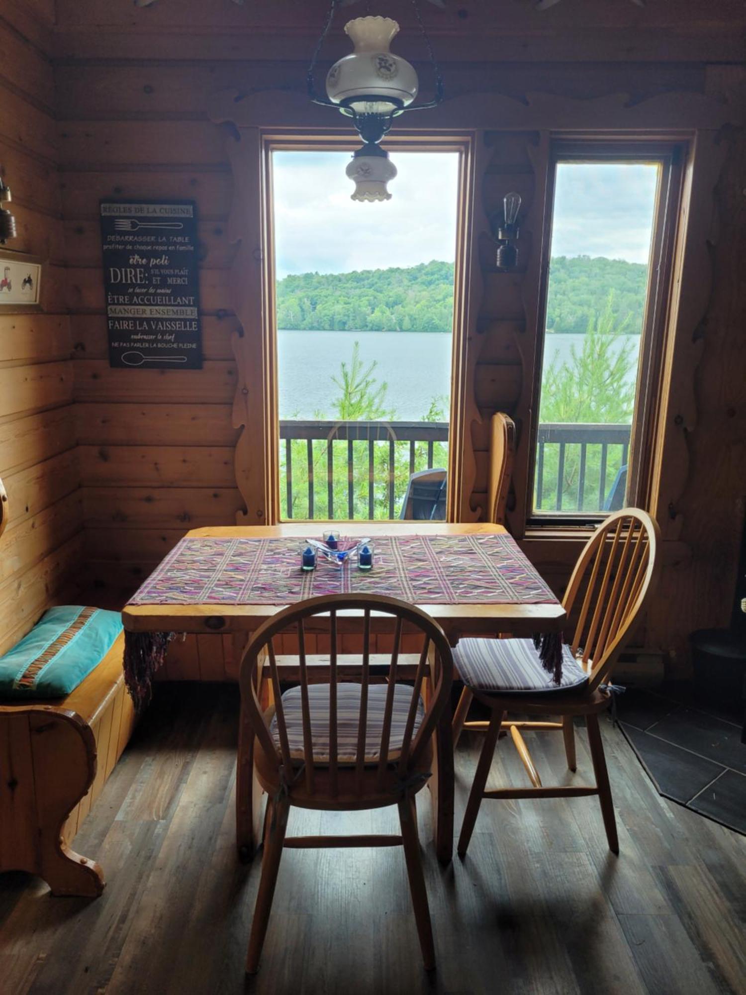 Le Petit Chalet Sur Le Lac Sainte-Marguerite-du-Lac-Masson Exterior foto