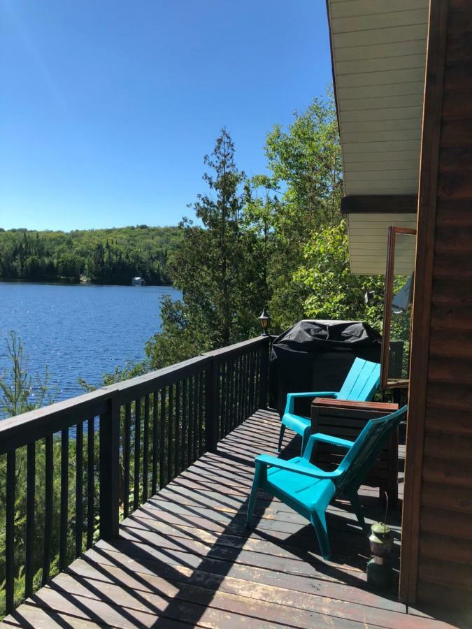 Le Petit Chalet Sur Le Lac Sainte-Marguerite-du-Lac-Masson Exterior foto